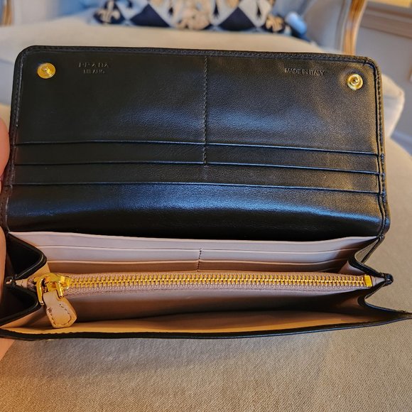 Authentic Prada Wallet - Picture 4 of 11